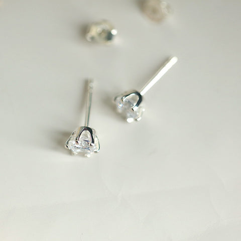 S925 Sterling Silver 18k Gold Crown Single Zirconia Six-Prong Stud Earrings, Minimalist Classic Jewelry CZ Studs AL1230