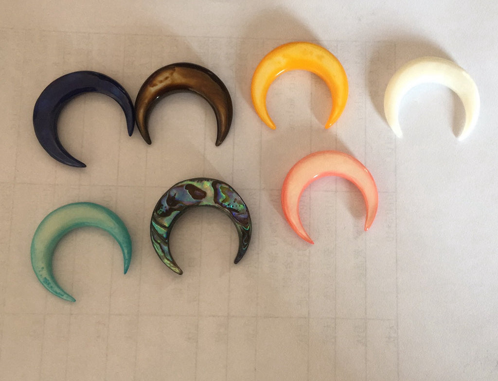 Rainbow Natural Shell Moon Cabochon, 20mm, 30mm Size, For Jewelry Making, Natural Beach Shell Jewelry Crafts