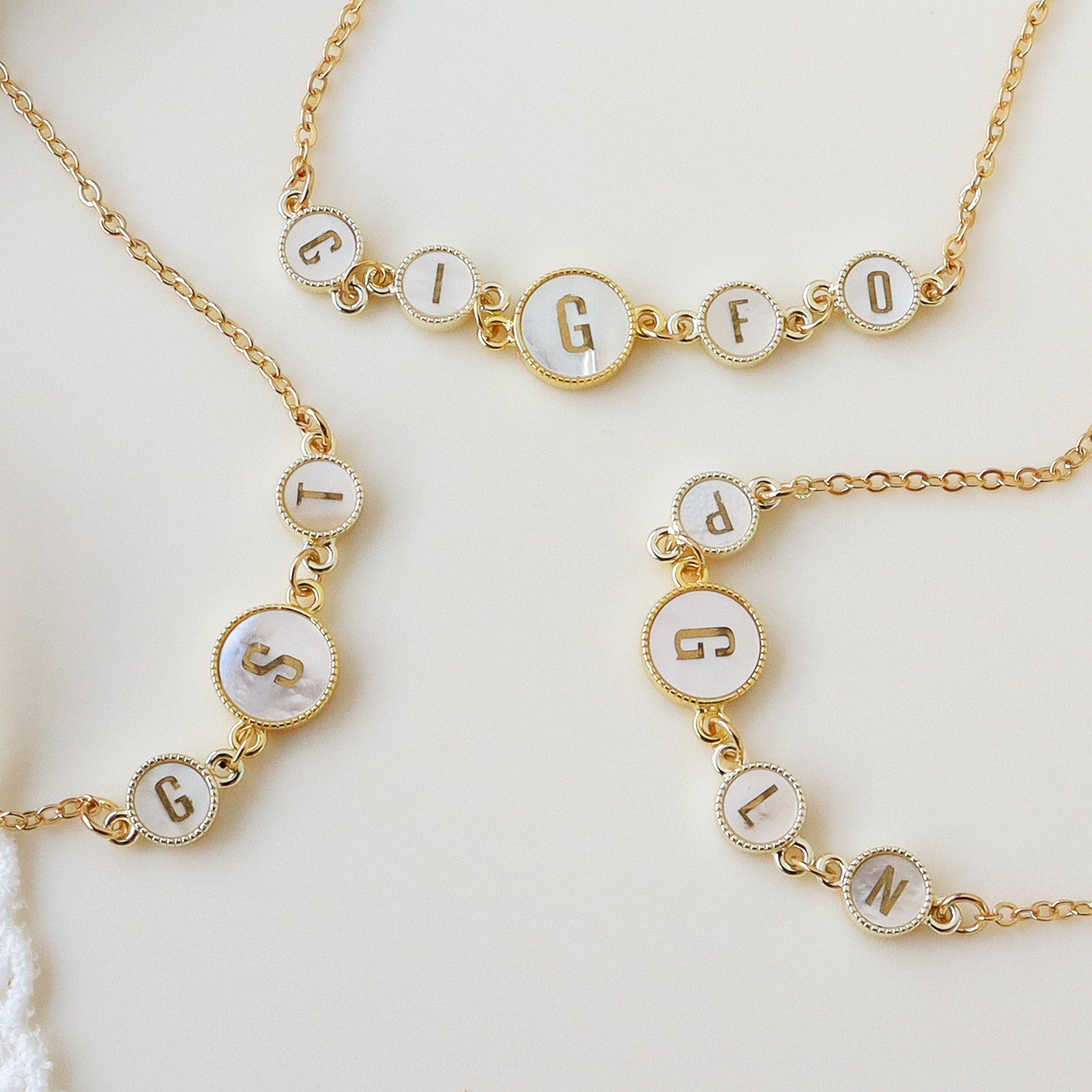 16" Gold Round White Shell Carved Initial Letter Necklace, 4~5 Stones, Personalization Jewelry KZ021