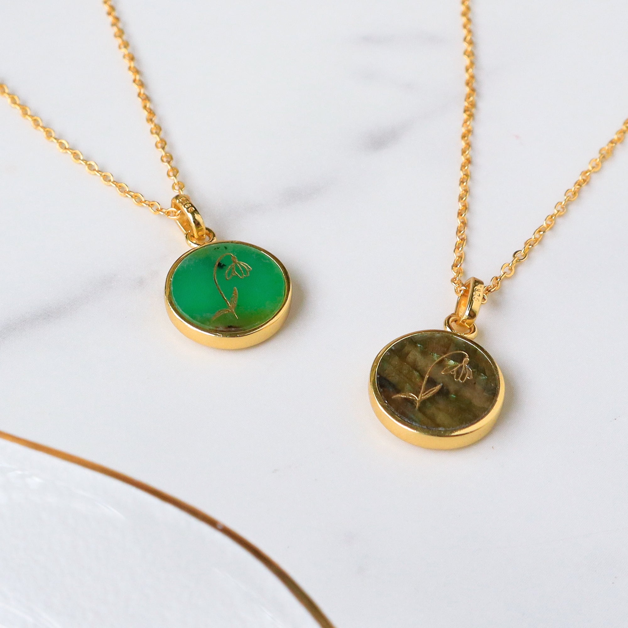 Wholesale 16" Gold Plated Round Natural Gemstone Pendant Necklace, Carved Birth Month Flower, Healing Crystal Jewelry KZ005-G