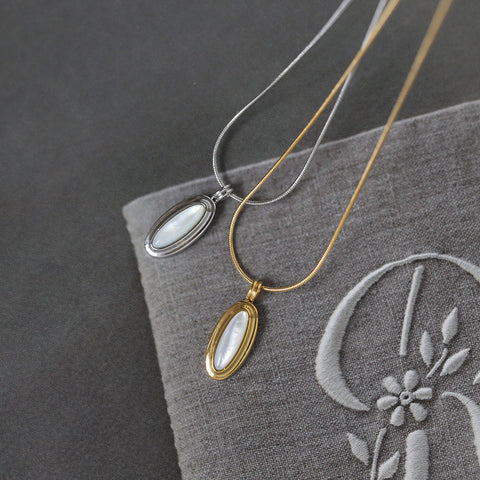 16" White Shell Pendant Snake Chain Necklace, Titanium Steel Gold-Plated Jewelry AL1269