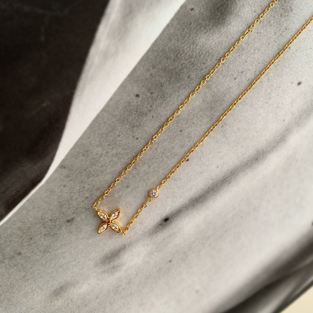 16" Titanium Steel Gold Four Leaf Clover Necklace Zircon Necklace, Lucky Lady Fashion Jewelry AL907