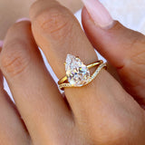 S925 Sterling Silver Four-Claw Pear Cut Moissanite Solitaire Ring in 14K Gold Plated, Moissanite Women Bends April Birth Stone Jewelry Ring MS010G