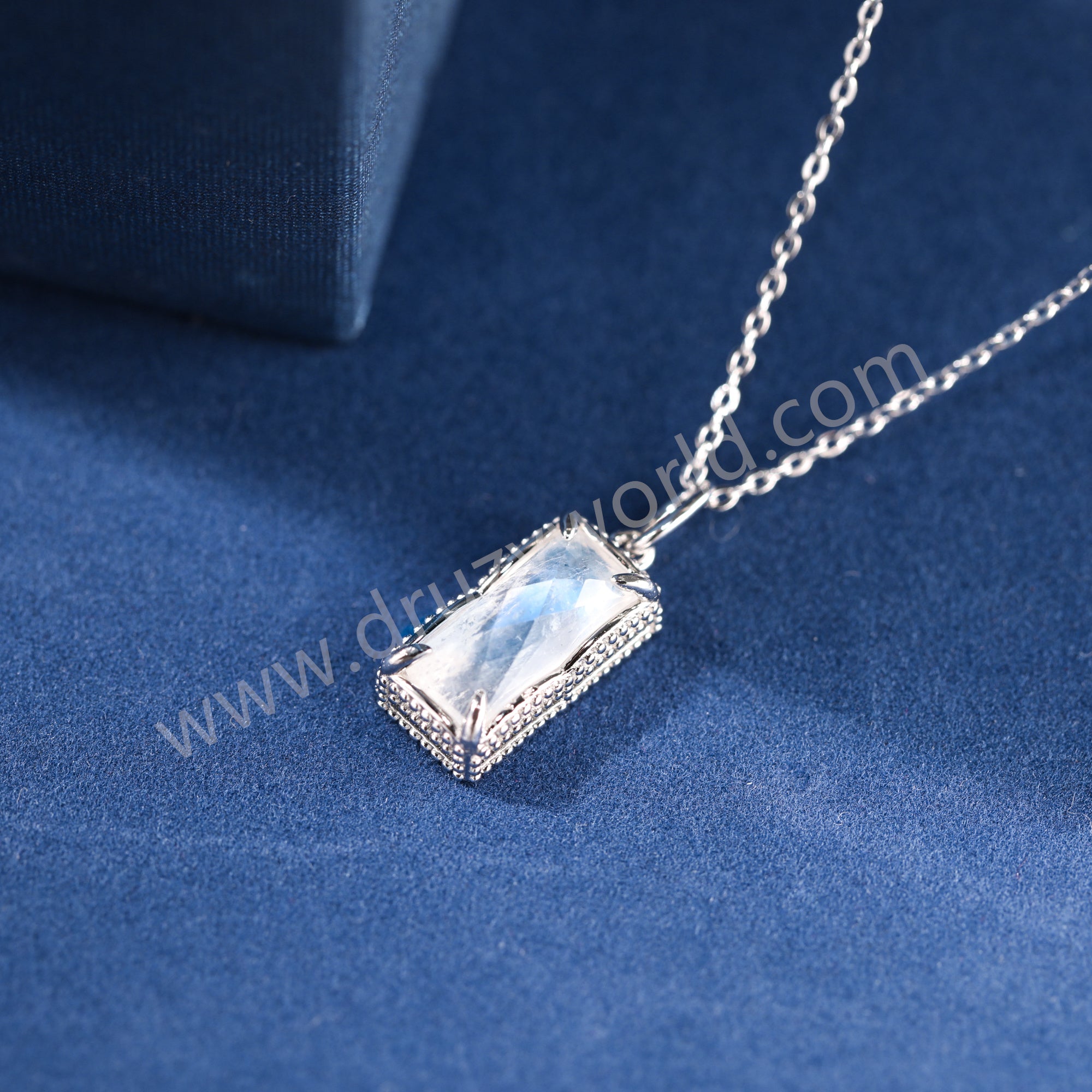 16" Rectangle 925 Stering Silver Claw Moonstone Pendant Necklace, Natural Crystal Jewelry Necklace SS376-2