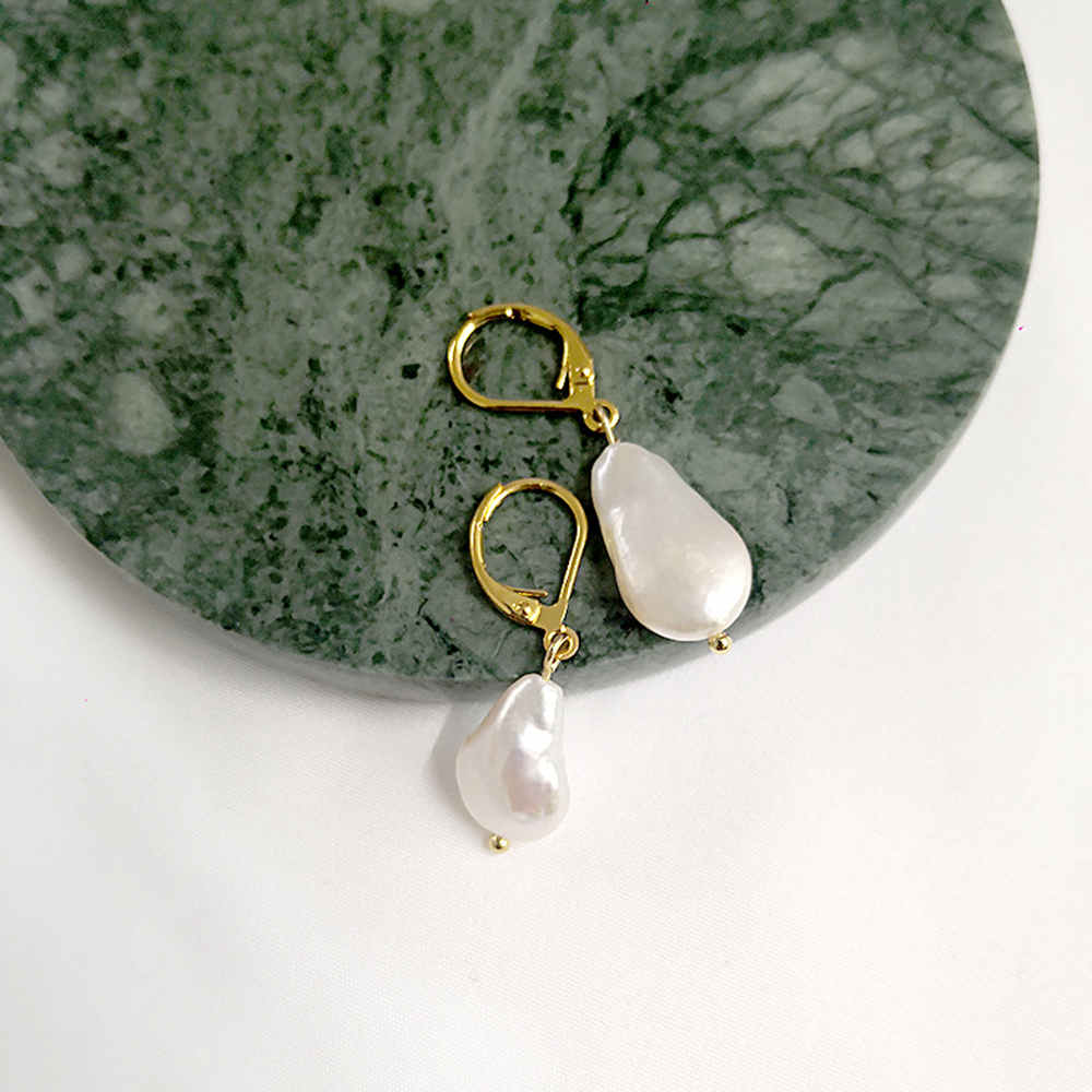 Natural Freshwater Pearl Baroque Earrings AL193