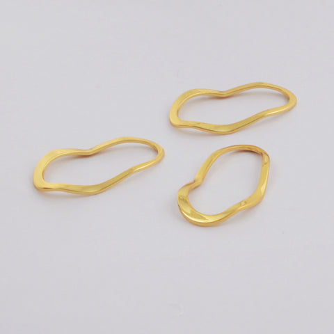 30 Pcs of Gold Plated Brass Wavy Hollow Ring Charm Pendants Findings Making Jewelry Supply PJ310