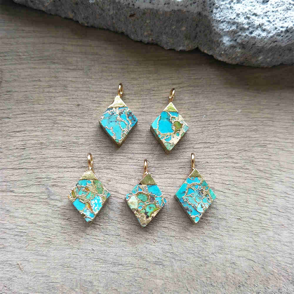 Diamond Shape Turquoise Charm Necklace ED001