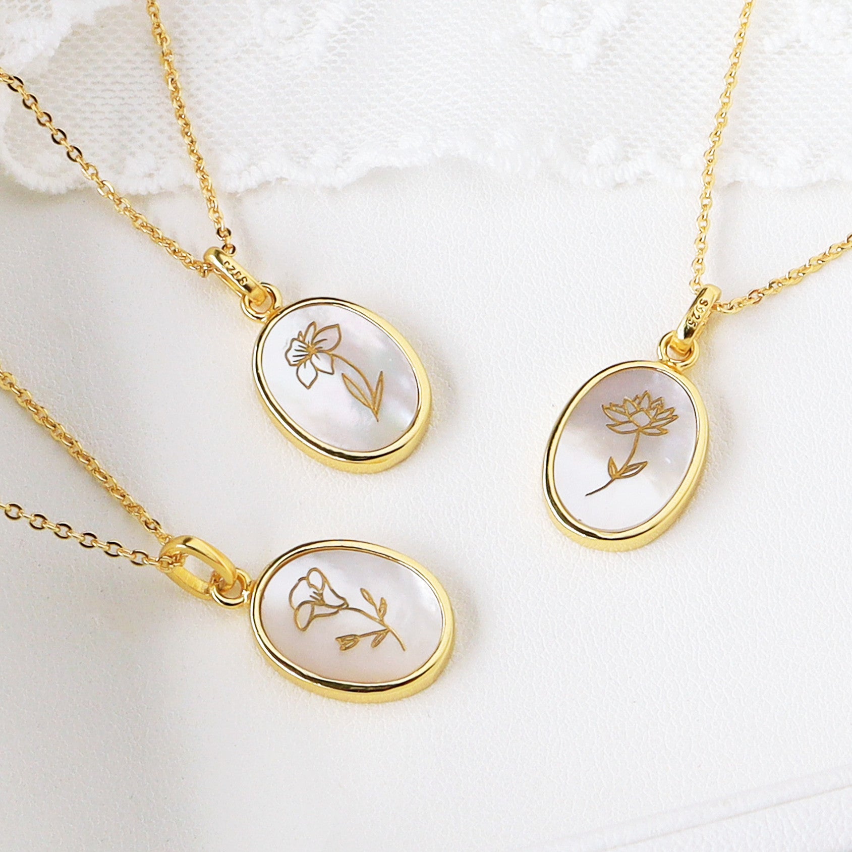 Gold Oval White Shell Birth Month Flower Pendant Necklace, Personalization Jewelry KZ027