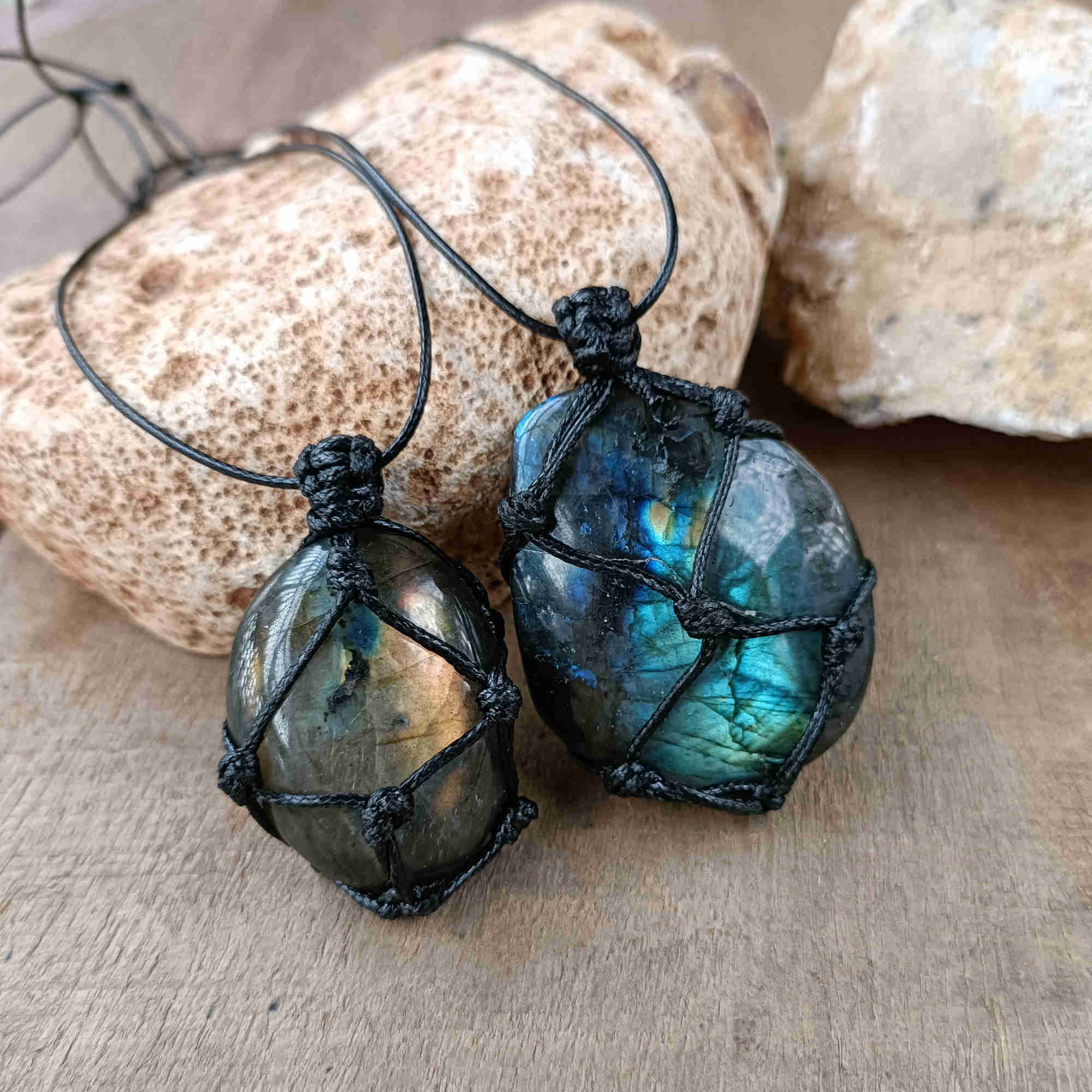 Oval Natural Labradorite Necklace, Egg Shape, Polished Labradorite Cry